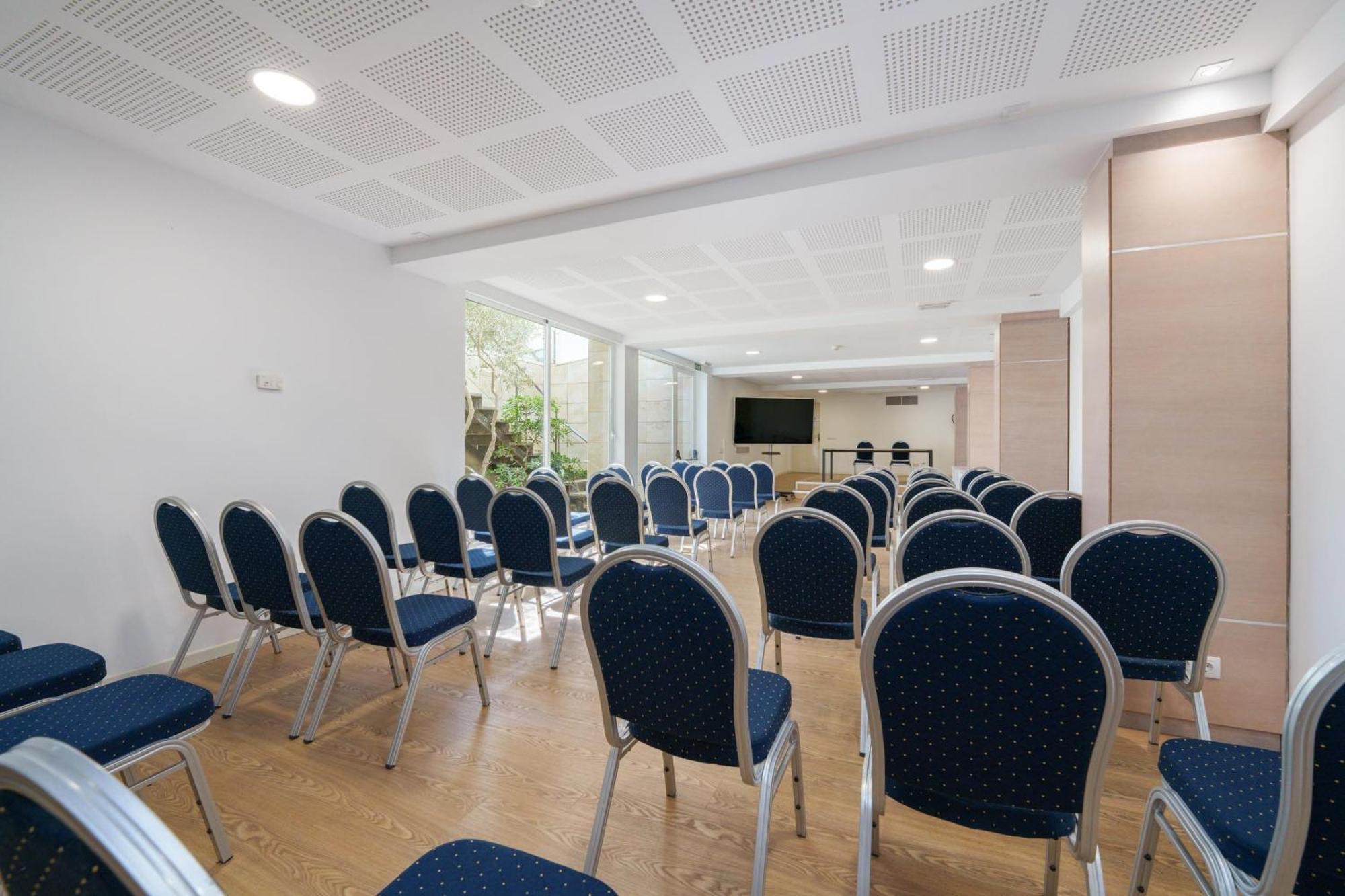 Ferrer Concord Hotel & Spa (Adults Only) Can Picafort  Bagian luar foto